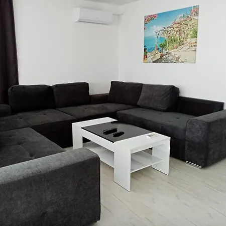 Victoria Apartment